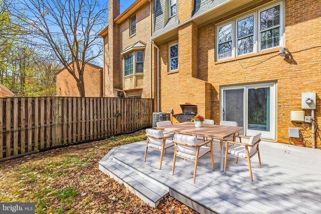 8955 OMEGA CT, Springfield, VA 22152