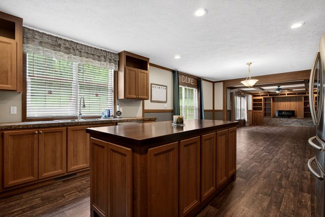 130 E Main St, Dowelltown, TN 37059