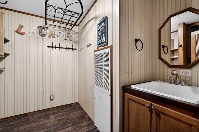 130 E Main St, Dowelltown, TN 37059
