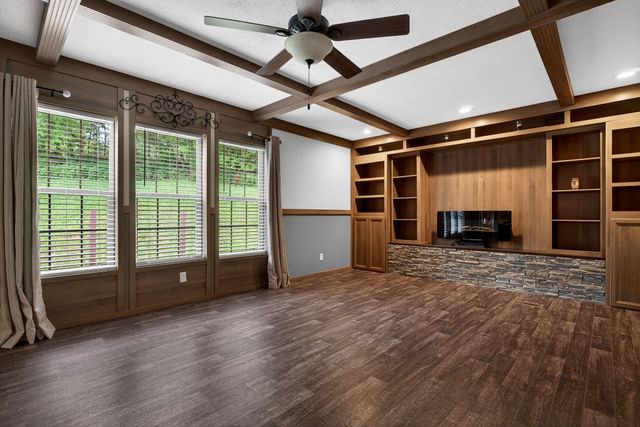 130 E Main St, Dowelltown, TN 37059