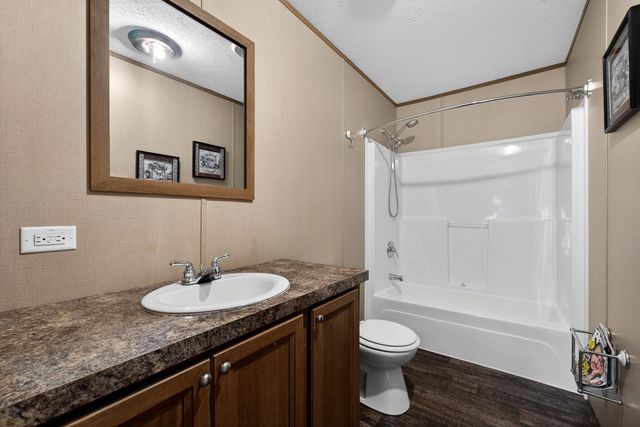 130 E Main St, Dowelltown, TN 37059