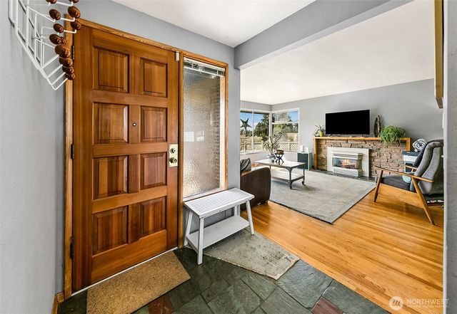 414 NW 117th Street, Seattle, WA 98177