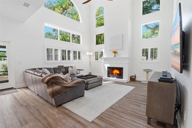 5201 S JULES VERNE COURT, Tampa, FL 33611