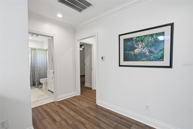 5201 S JULES VERNE COURT, Tampa, FL 33611