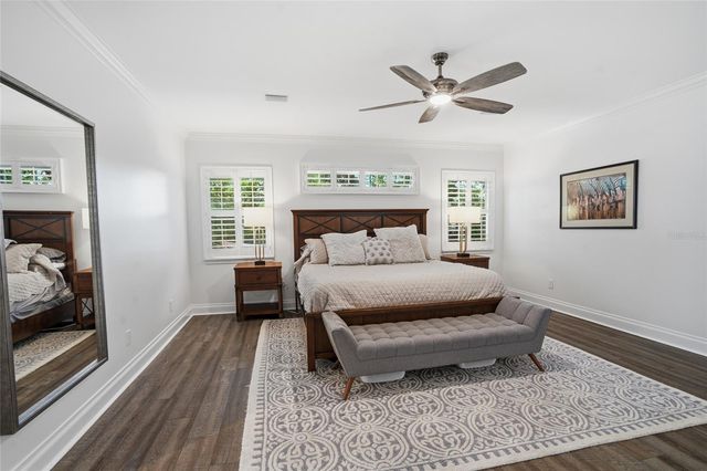 5201 S JULES VERNE COURT, Tampa, FL 33611