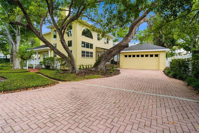 5201 S JULES VERNE COURT, Tampa, FL 33611