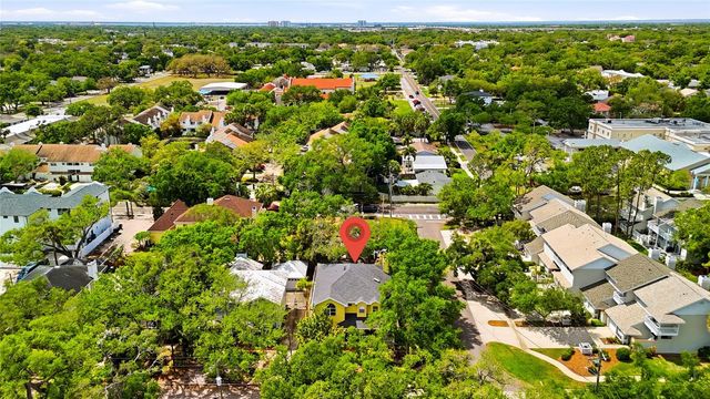 5201 S JULES VERNE COURT, Tampa, FL 33611