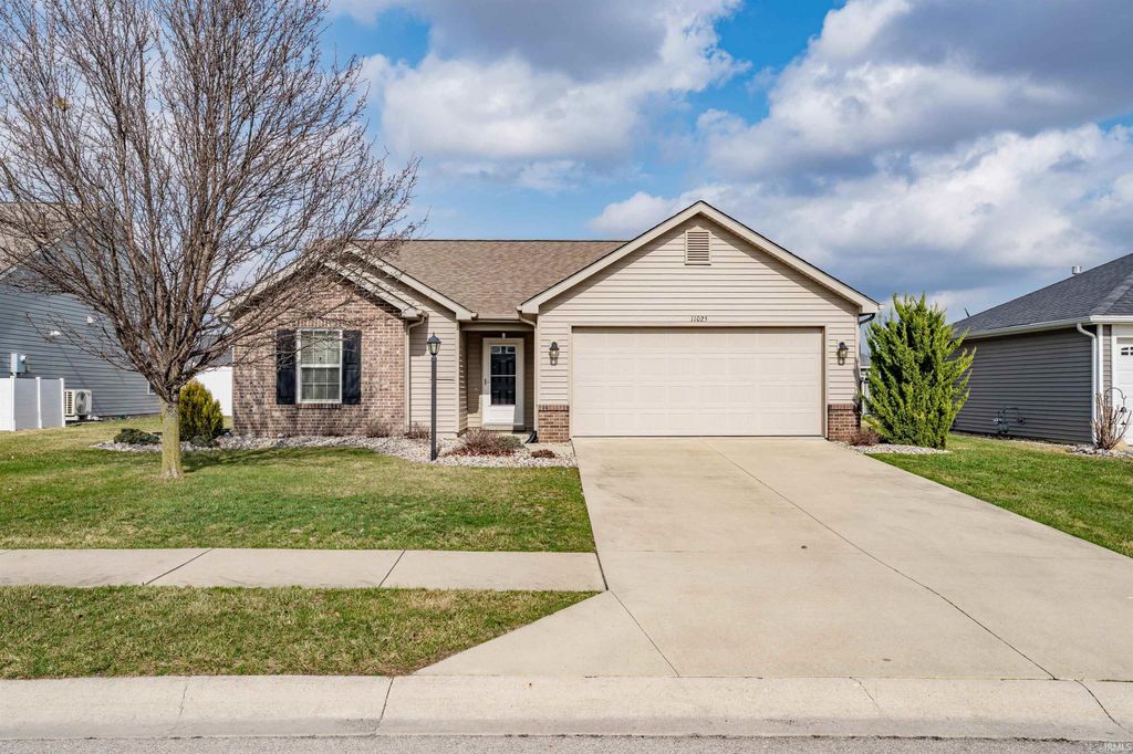 11025 Calera Passage, Roanoke, IN 46783