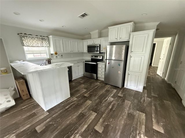 3035 CRYSTAL HILLS DRIVE, Lakeland, FL 33801