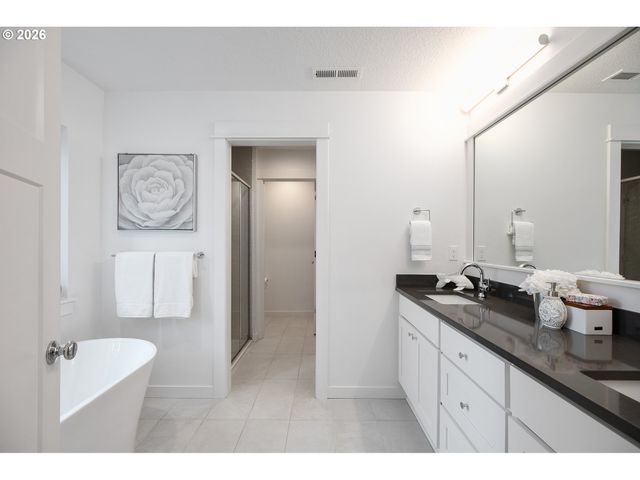 995 Se OLIVE Way, Estacada, OR 97023