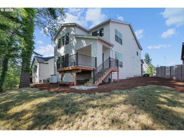 995 Se OLIVE Way, Estacada, OR 97023