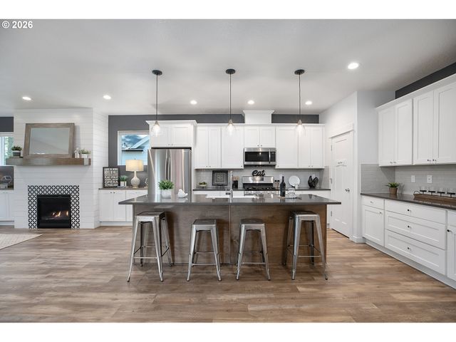 995 Se OLIVE Way, Estacada, OR 97023