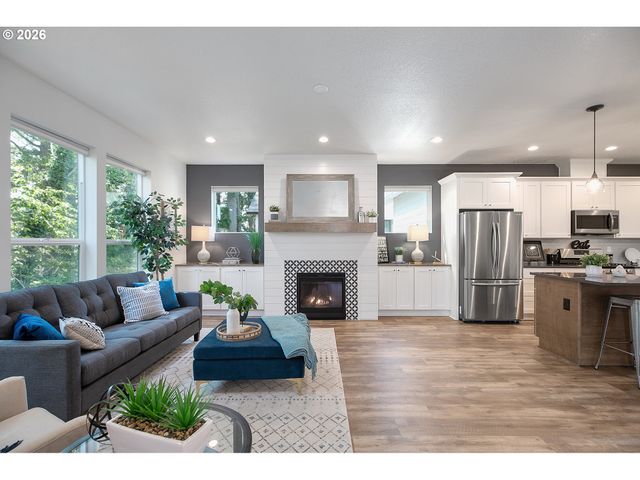 995 Se OLIVE Way, Estacada, OR 97023