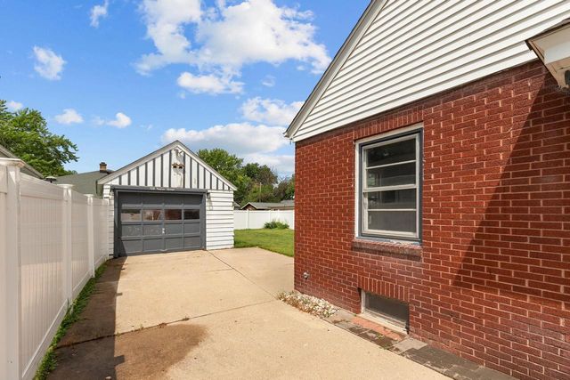 728 TAYCO STREET, Menasha, WI 54952