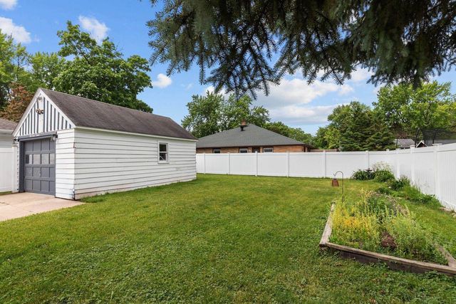 728 TAYCO STREET, Menasha, WI 54952