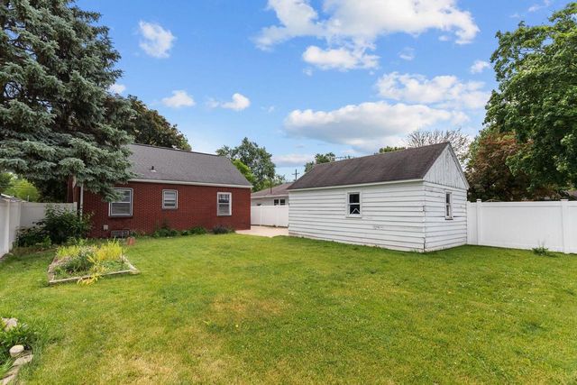 728 TAYCO STREET, Menasha, WI 54952