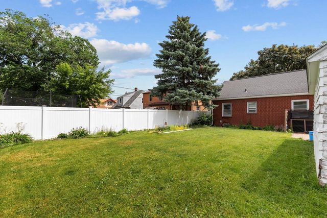 728 TAYCO STREET, Menasha, WI 54952