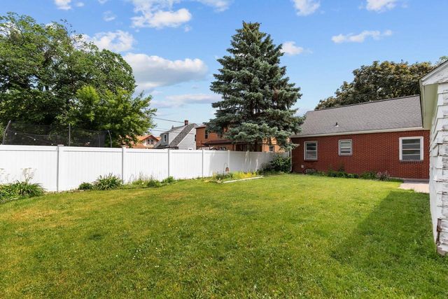 728 TAYCO STREET, Menasha, WI 54952