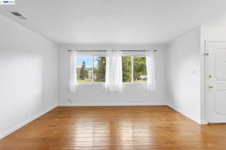 1044 Mohr Ln D, Concord, CA 94518