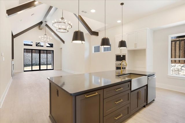 9 Greenway Bend, Pottsboro, TX 75076