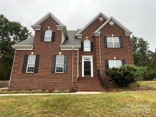 10411 Rougemont Lane, Charlotte, NC 28277