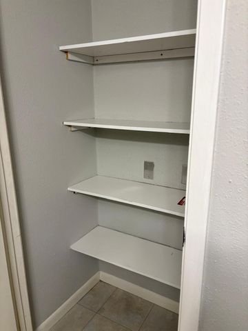 3055 SW Walnut Bend Lane 33, Houston, TX 77042