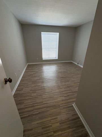 3055 SW Walnut Bend Lane 33, Houston, TX 77042