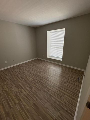 3055 SW Walnut Bend Lane 33, Houston, TX 77042