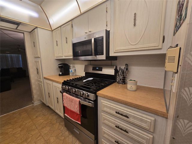 5217 81ST STREET N 3, St Petersburg, FL 33709