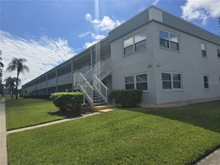 5217 81ST STREET N 3, St Petersburg, FL 33709