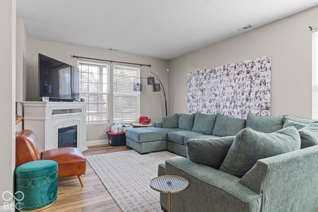2166 Fairweather, Indianapolis, IN 46229