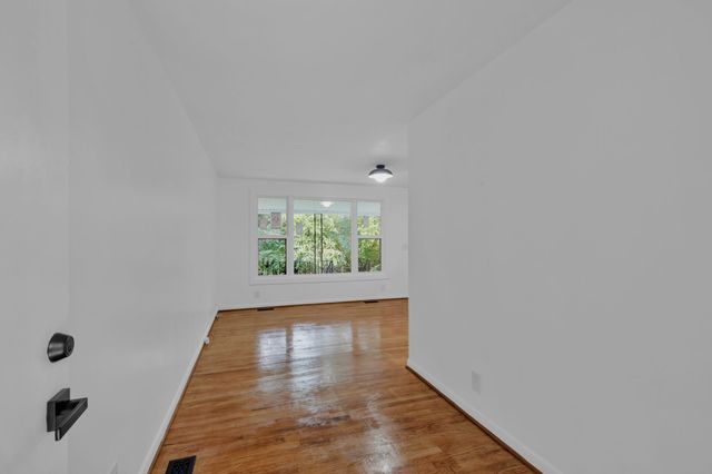 3638 Estes Rd, Nashville, TN 37215