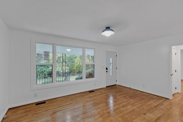 3638 Estes Rd, Nashville, TN 37215