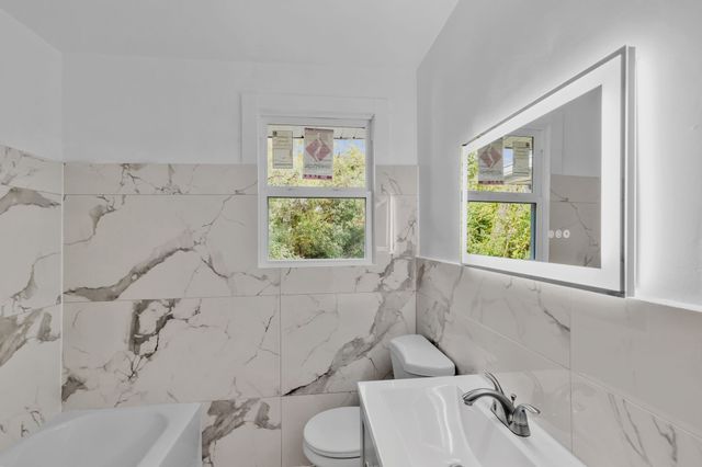 3638 Estes Rd, Nashville, TN 37215