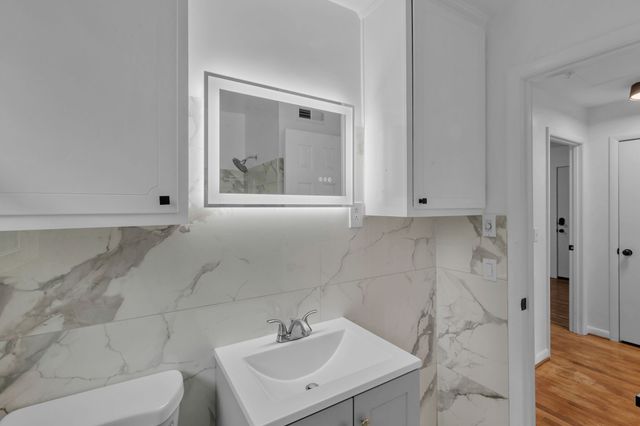 3638 Estes Rd, Nashville, TN 37215