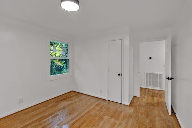 3638 Estes Rd, Nashville, TN 37215