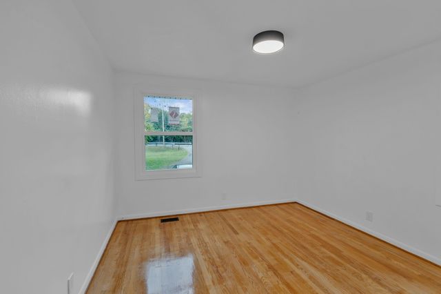 3638 Estes Rd, Nashville, TN 37215