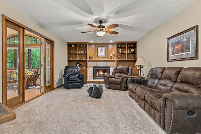 725 NE 9th Street, Ankeny, IA 50021