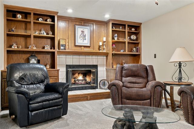 725 NE 9th Street, Ankeny, IA 50021