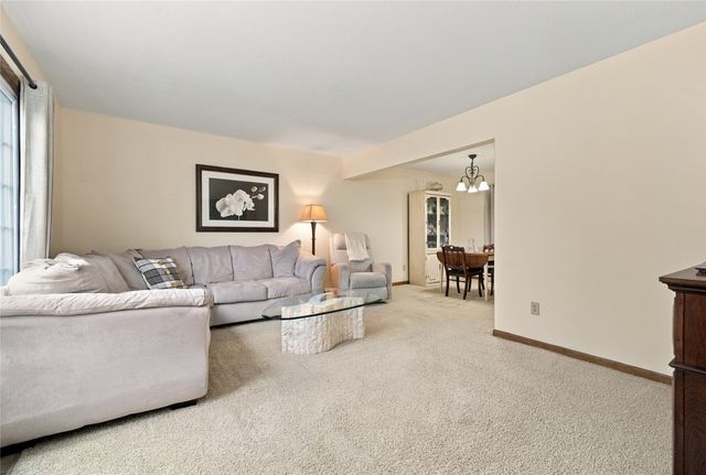 725 NE 9th Street, Ankeny, IA 50021
