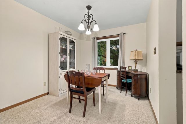 725 NE 9th Street, Ankeny, IA 50021