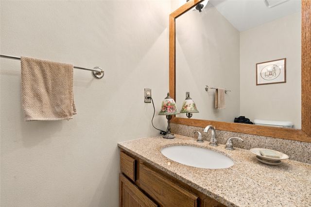 725 NE 9th Street, Ankeny, IA 50021