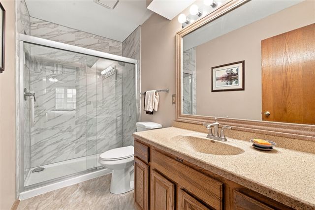 725 NE 9th Street, Ankeny, IA 50021