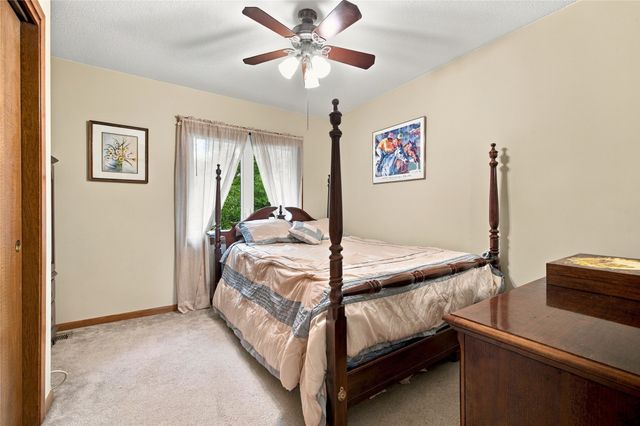 725 NE 9th Street, Ankeny, IA 50021