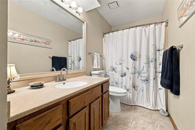 725 NE 9th Street, Ankeny, IA 50021