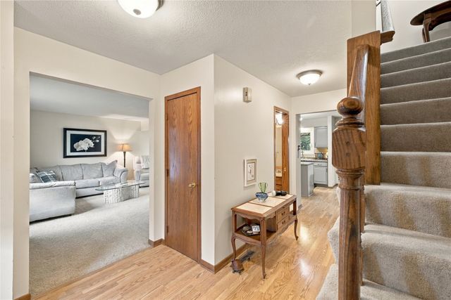 725 NE 9th Street, Ankeny, IA 50021