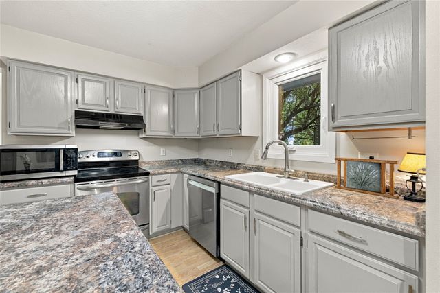 725 NE 9th Street, Ankeny, IA 50021