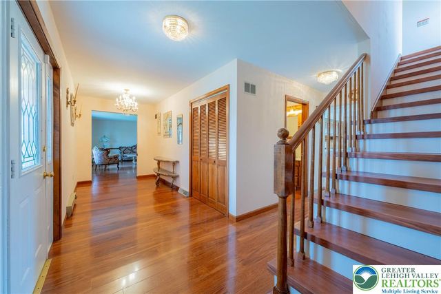 3127 South 4th Avenue, Whitehall Twp, PA 18052