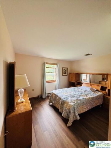 3127 South 4th Avenue, Whitehall Twp, PA 18052