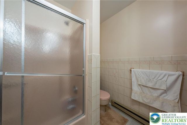 3127 South 4th Avenue, Whitehall Twp, PA 18052